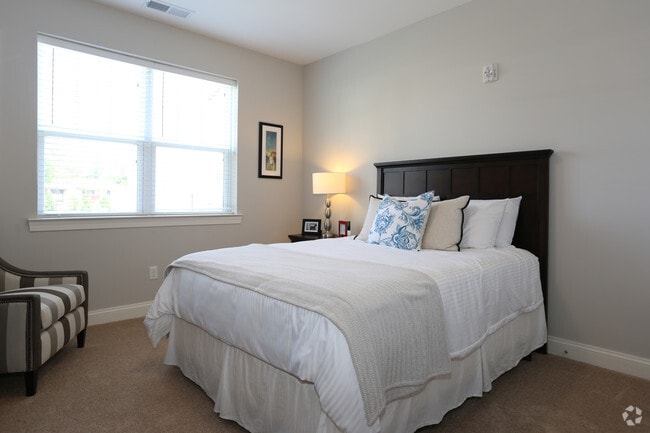 Bedroom - Metropolitan East Goshen Estates