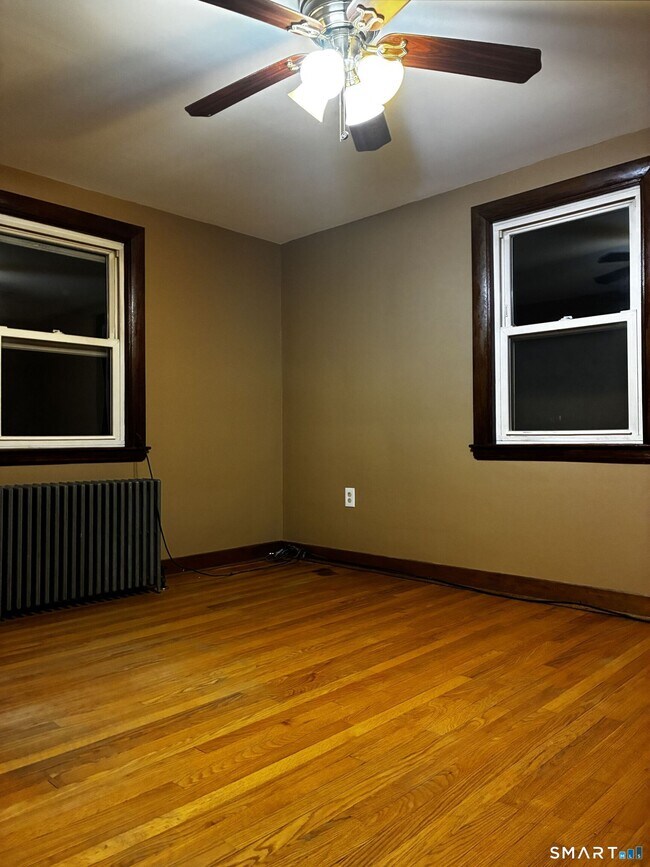 Photo - 177 Russell St Unit 2