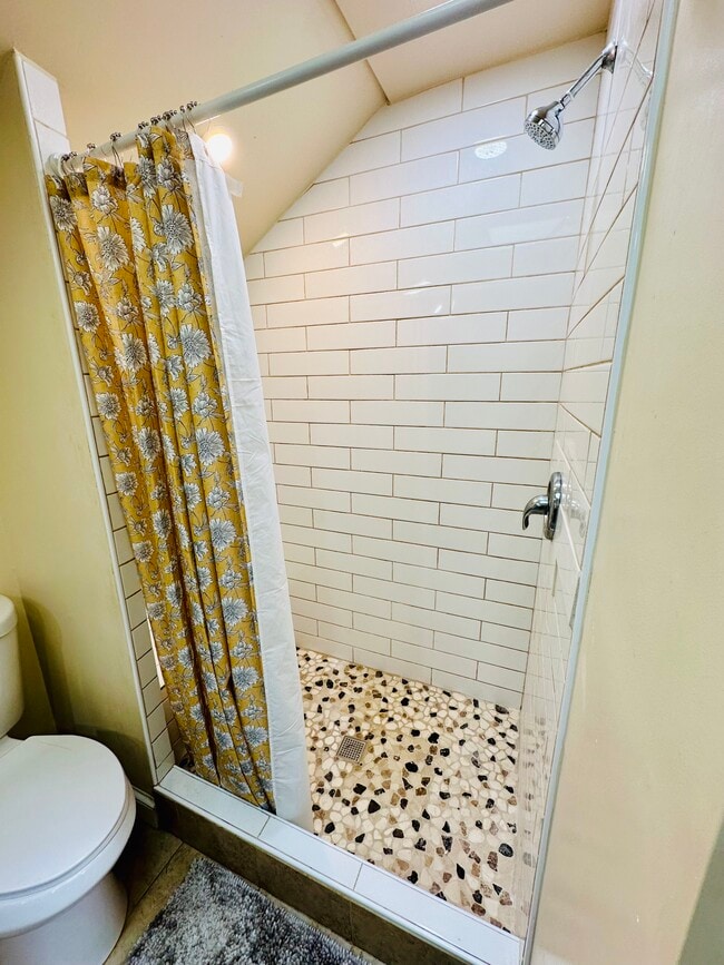 Photo - 3622 Chain Bridge Rd