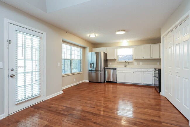 Photo - 823 Neelys Chase Dr