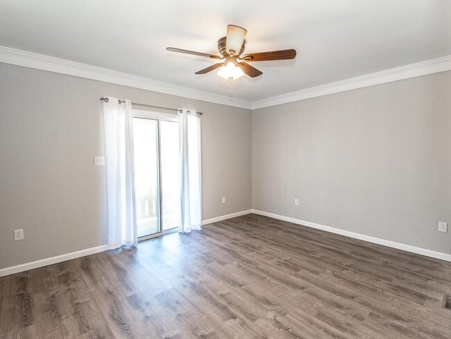 Photo - 453 Edith St Unidad 1st Floor