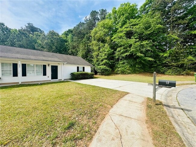 Building Photo - 655 Baron Dr