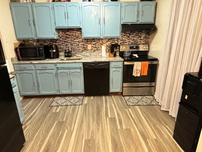 Cocina - 8719 East Grv