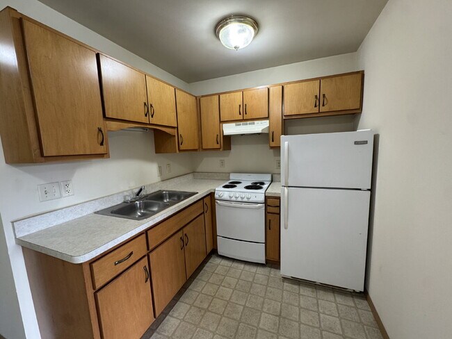 Photo - Beautiful 1BD/1B Apartment in Marseilles! Unit Apt. 5