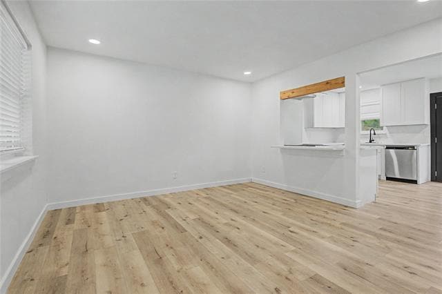 Photo - 502 Rogers Way