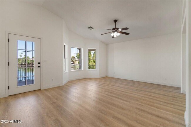 Photo - 1414 N Palmsprings Dr