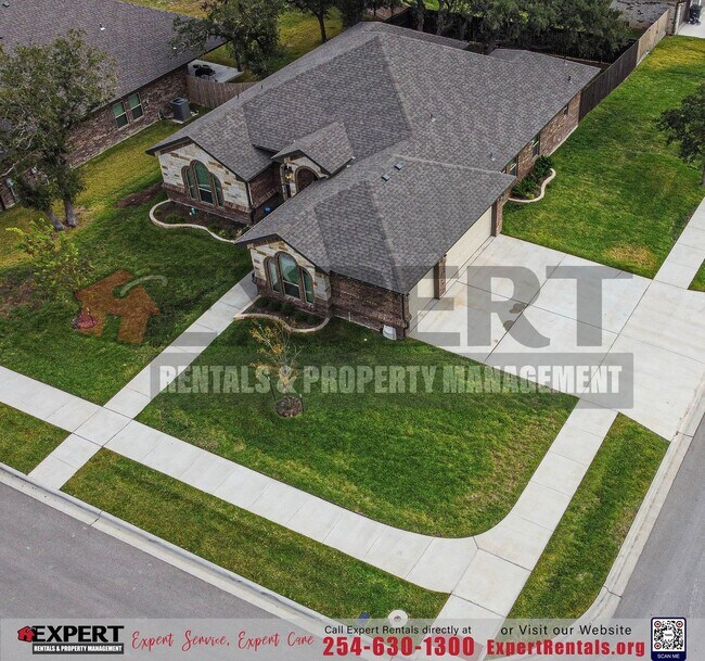 Photo - Stunning Carothers Home in Heritage Oaks on a Spacious Corner Lot