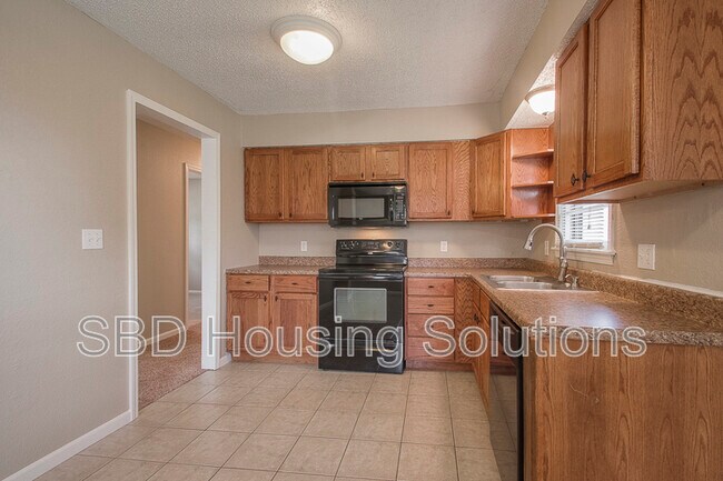 Photo - 1611 SE High Dr