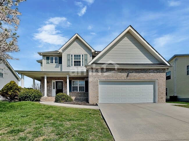 Building Photo - 4635 Aylesbury Dr