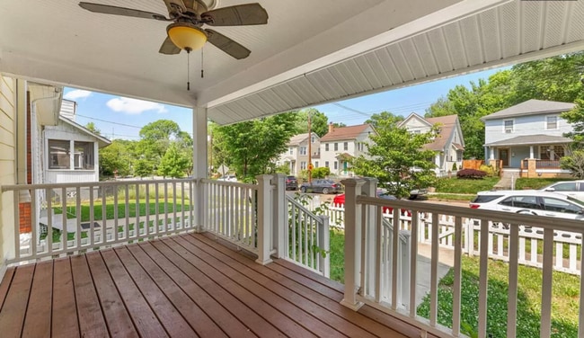 Photo - 2604 17th St NE