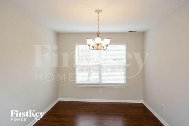 Photo - 17651 Willow Creek Way