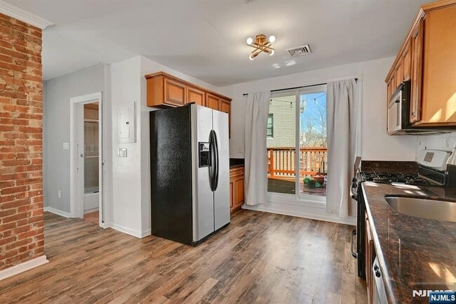 Photo - 30 Columbia Terrace