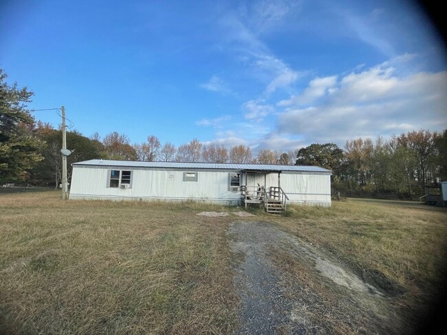 Building Photo - 2 BR 2 Bath 1,120 sq ft singlewide mobile home on 1.03 acres in Lonoke, AR