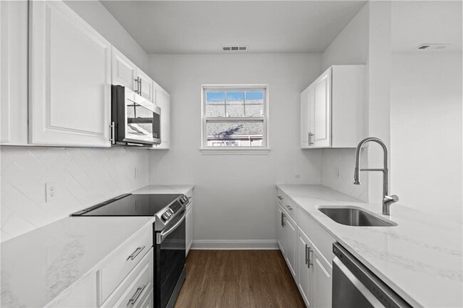 Photo - 106 E Mill St Unit 202