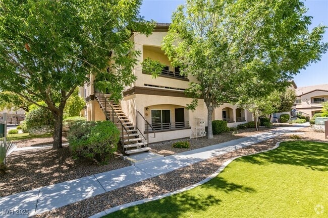 Building Photo - 2291 W Horizon Ridge Pkwy Unit 4122 Rental