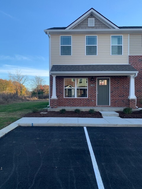 Building Photo - 2052 Sunflower Dr
