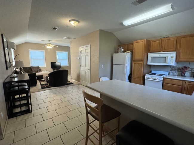 Photo - 225 Oakwood Dr House