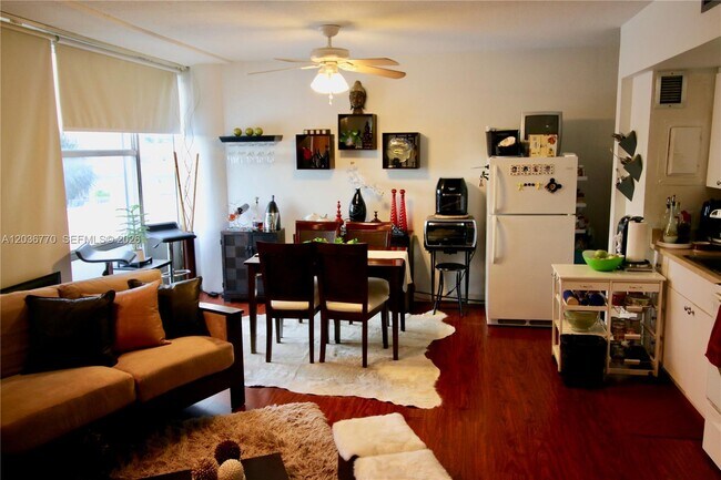 900 Bay Dr Unit 215