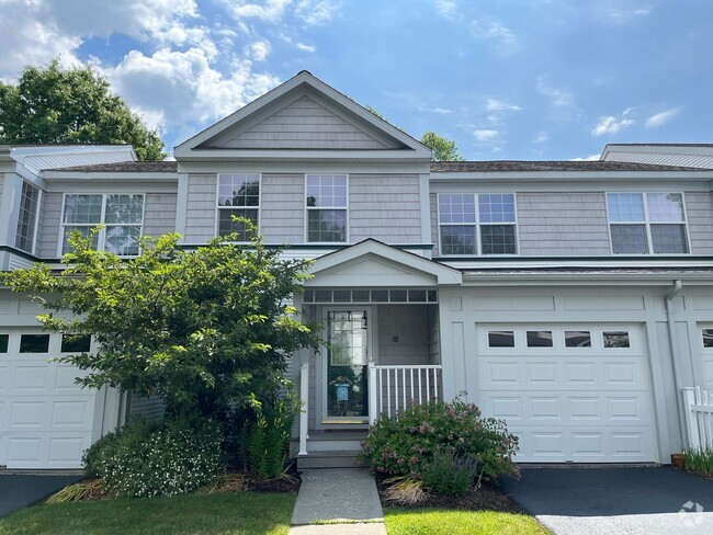 Building Photo - Spacious South Burlington Townhouse for R...