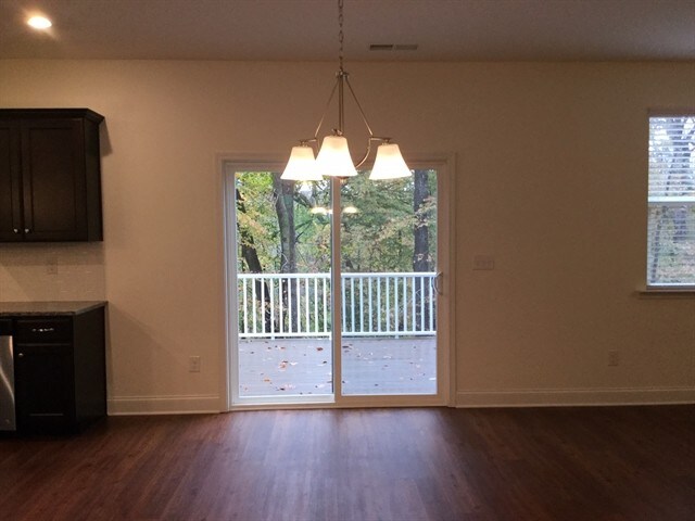 3039 Greenmont Cir