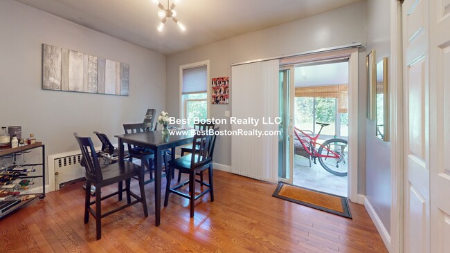 Photo - 15 Henry St Unit 1