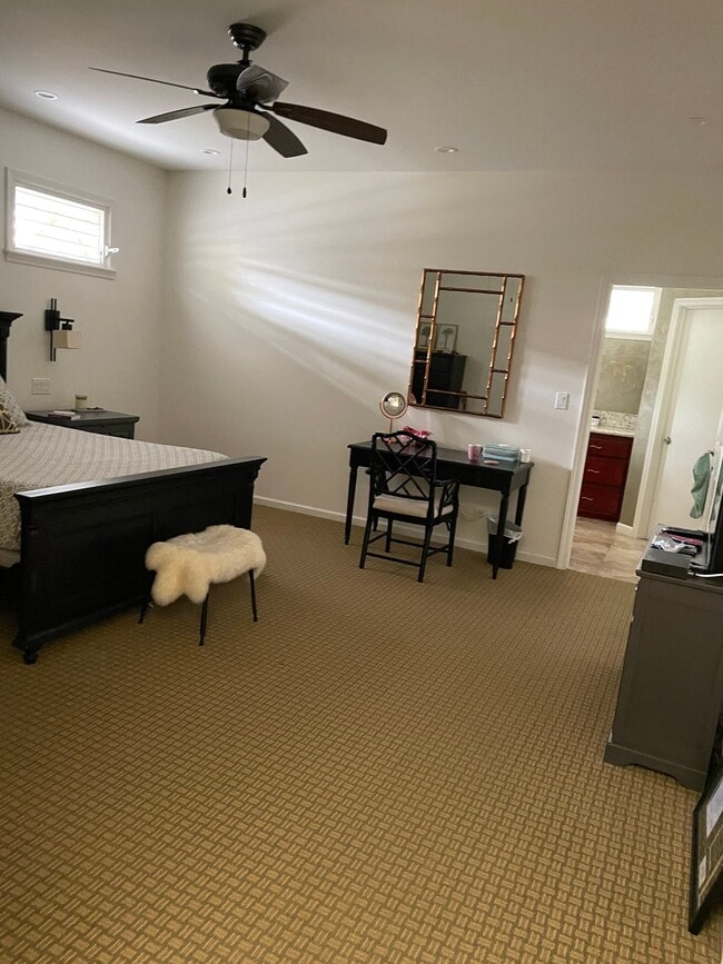 4 S Kalaheo Ave