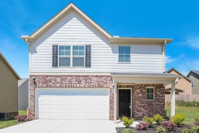 Building Photo - 317 Nutwood Trce