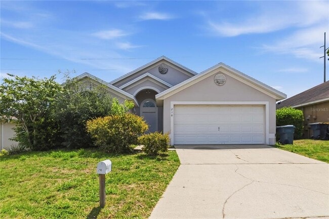 Building Photo - 210 Pine Cone Dr