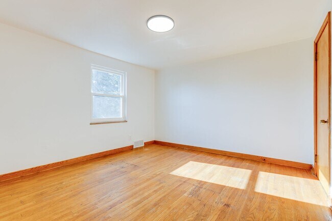 Photo - 350 W 12th Ave Unit 1