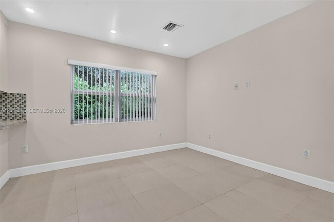 Photo - 12800 NE 11th Ave Unit 3