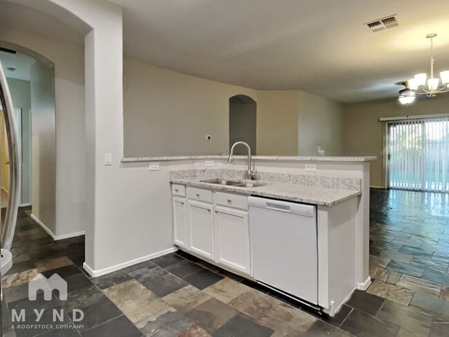 Photo - 12206 W Lincoln St