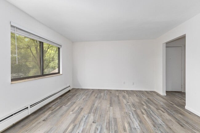 Building Photo - 143 Gaines St SE Rental