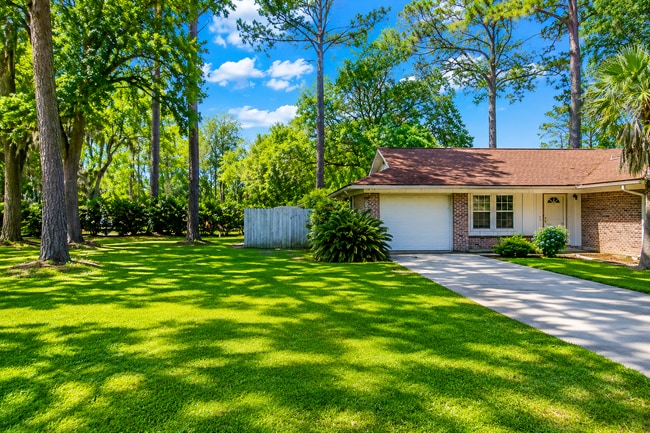 Building Photo - 6804 Oakmont Dr