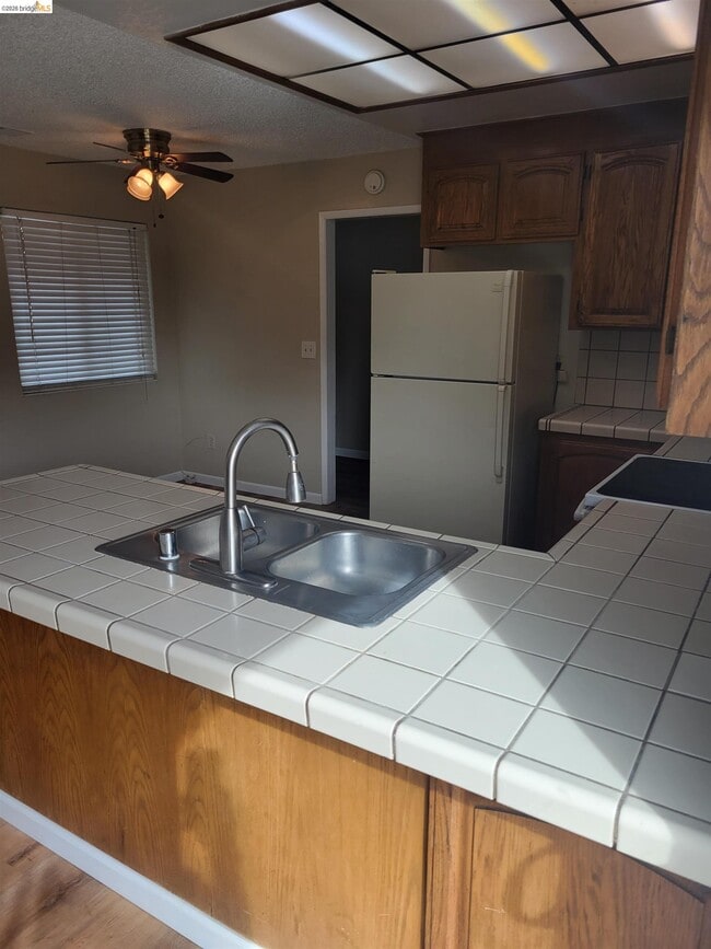 Photo - 906 Coral Dr
