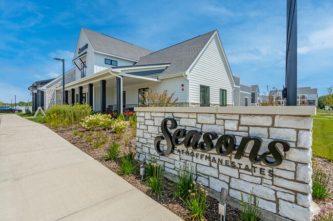 Seasons at Hoffman Estates - Seasons at Hoffman Estates Apartments