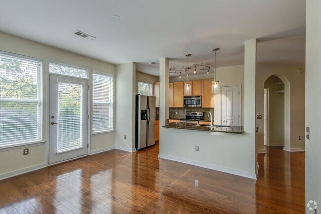 Building Photo - Rare rental opportunity at Bristol West End!