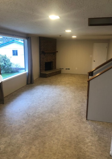 Building Photo - 3413 Harbel Dr NE Unit 2