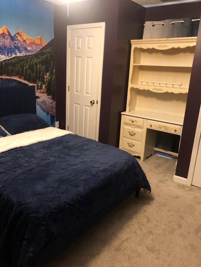 Photo - 4557 S 2nd St