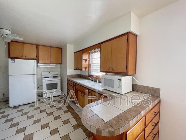 Photo - 3853 S State Ave