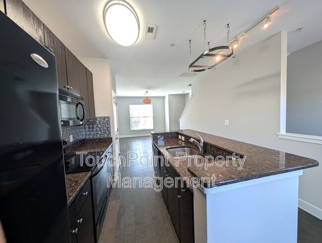 Photo - 841 Seigle Point Dr