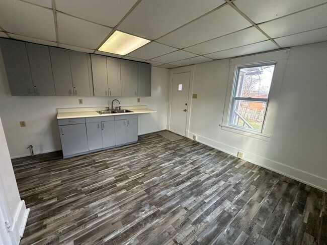 Photo - 696 Gaylord Ave Unit 696