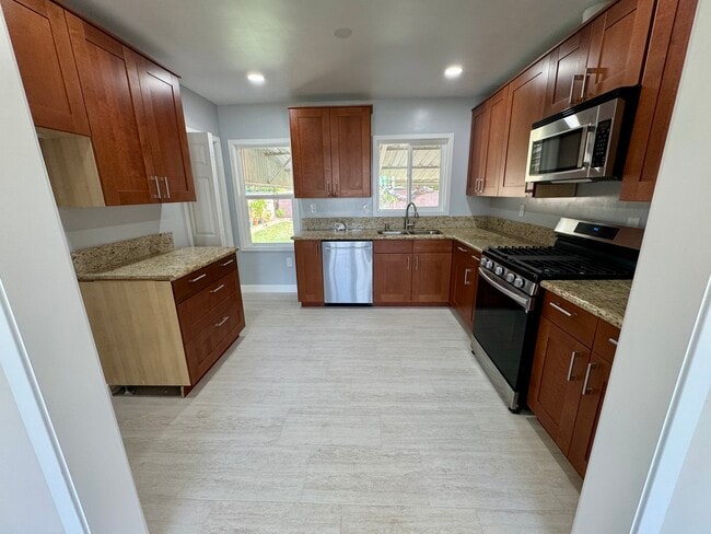 Cocina - 5516 Pepperwood Ave