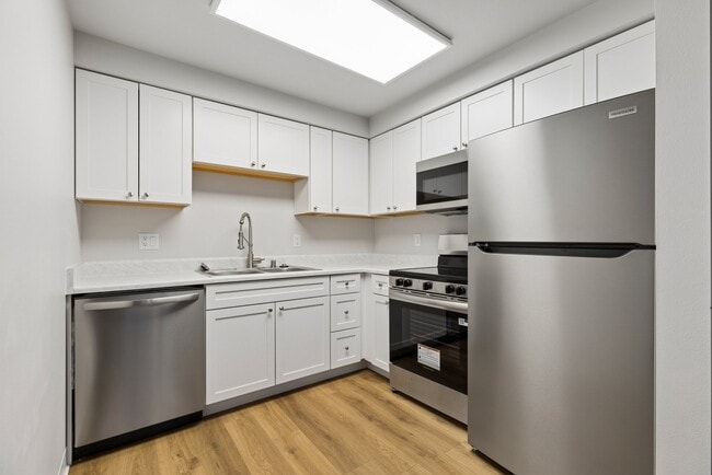 Building Photo - Fulton's Crossing and Landing