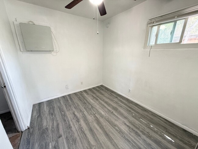Photo - 208 Chama St NE