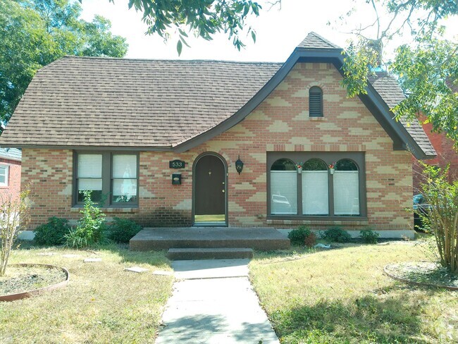 Building Photo - 533 Naples St Rental