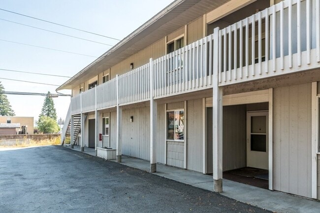 Photo - 100 N Spokane Ave Apartamento