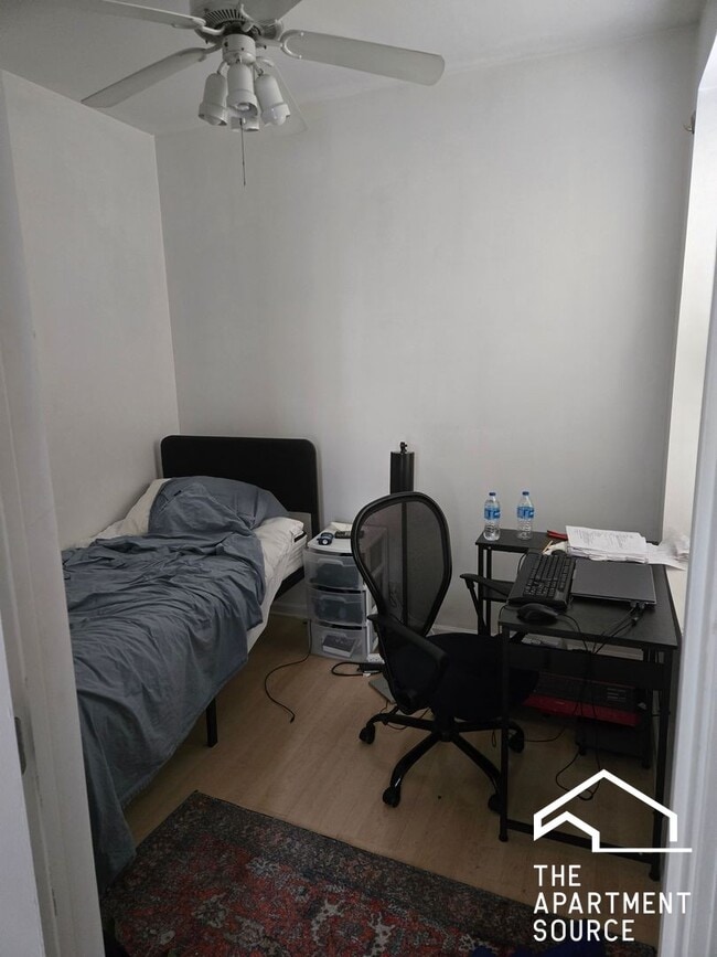 Photo - 1037 W Polk St Unit 3F