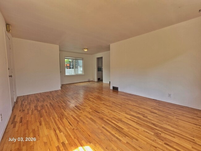 Photo - 2 Bed 1 Bath Upperr unit apartment in a Duplex