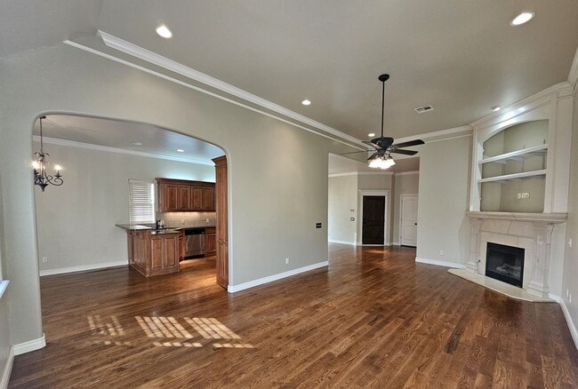 Photo - (3) Bed/(2) Bath In Tuscany Court Avail NOW!