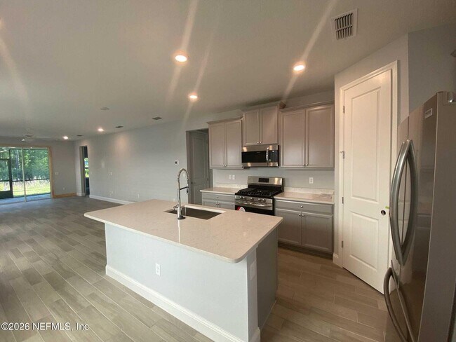 Photo - 261 Killarney Ave